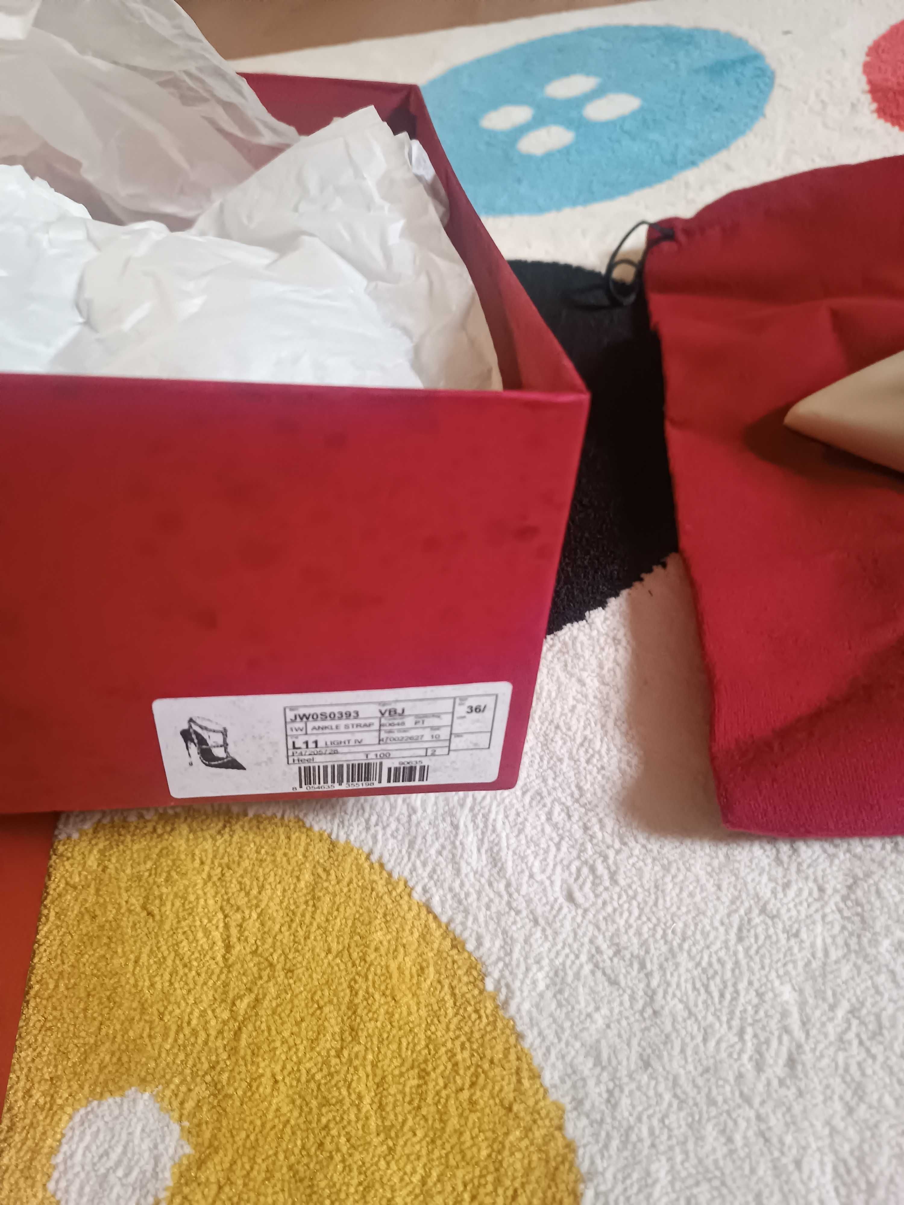 Sapatos Valentino