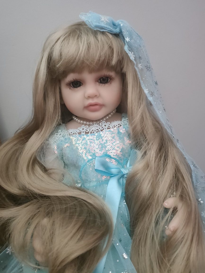 Realistyczna lalka Reborn 55 cm – jak prawdziwe dziecko, wodoodporna!