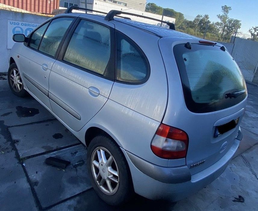 Renault Scénic 1.9 DCI de 2003 disponível para peças