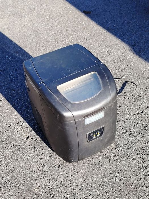 Maquina de gelo usada