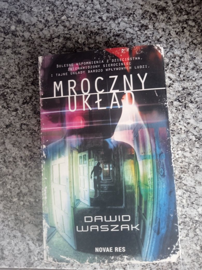 Mroczny układ Dawid Waszak