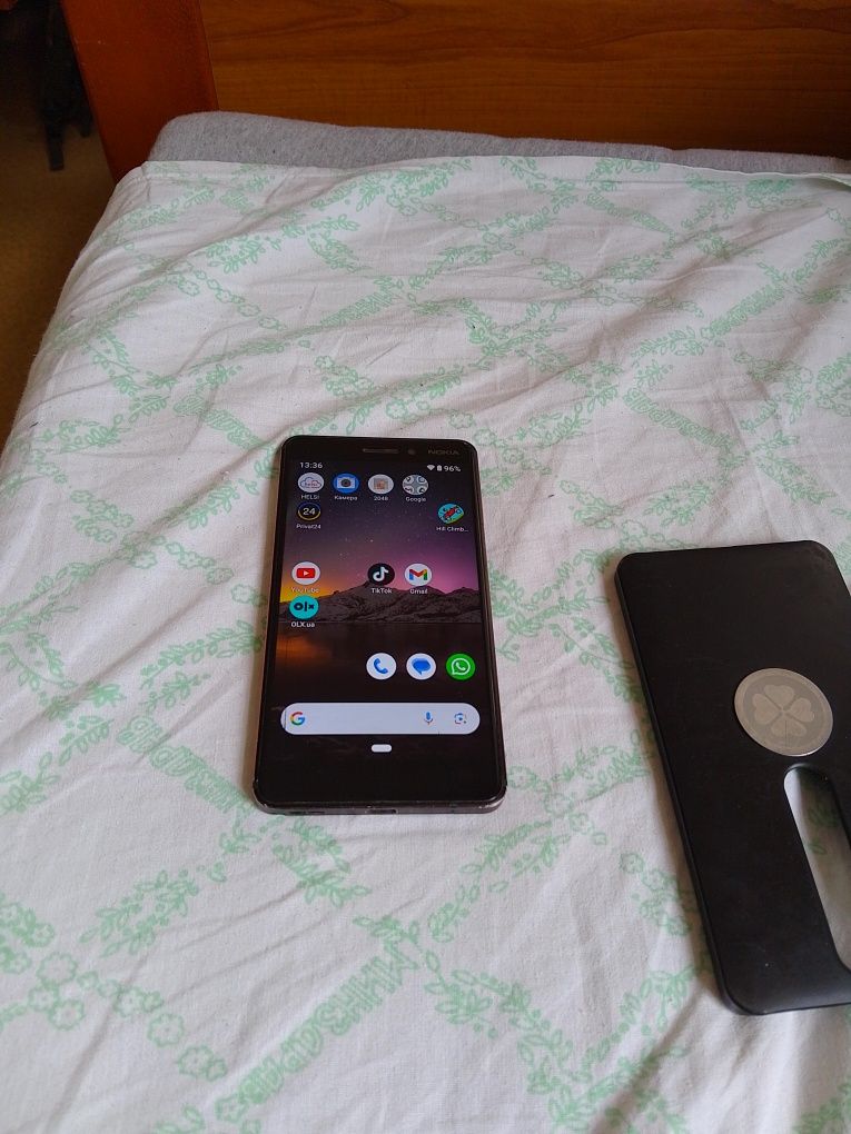 Nokia 6.1 мобілний