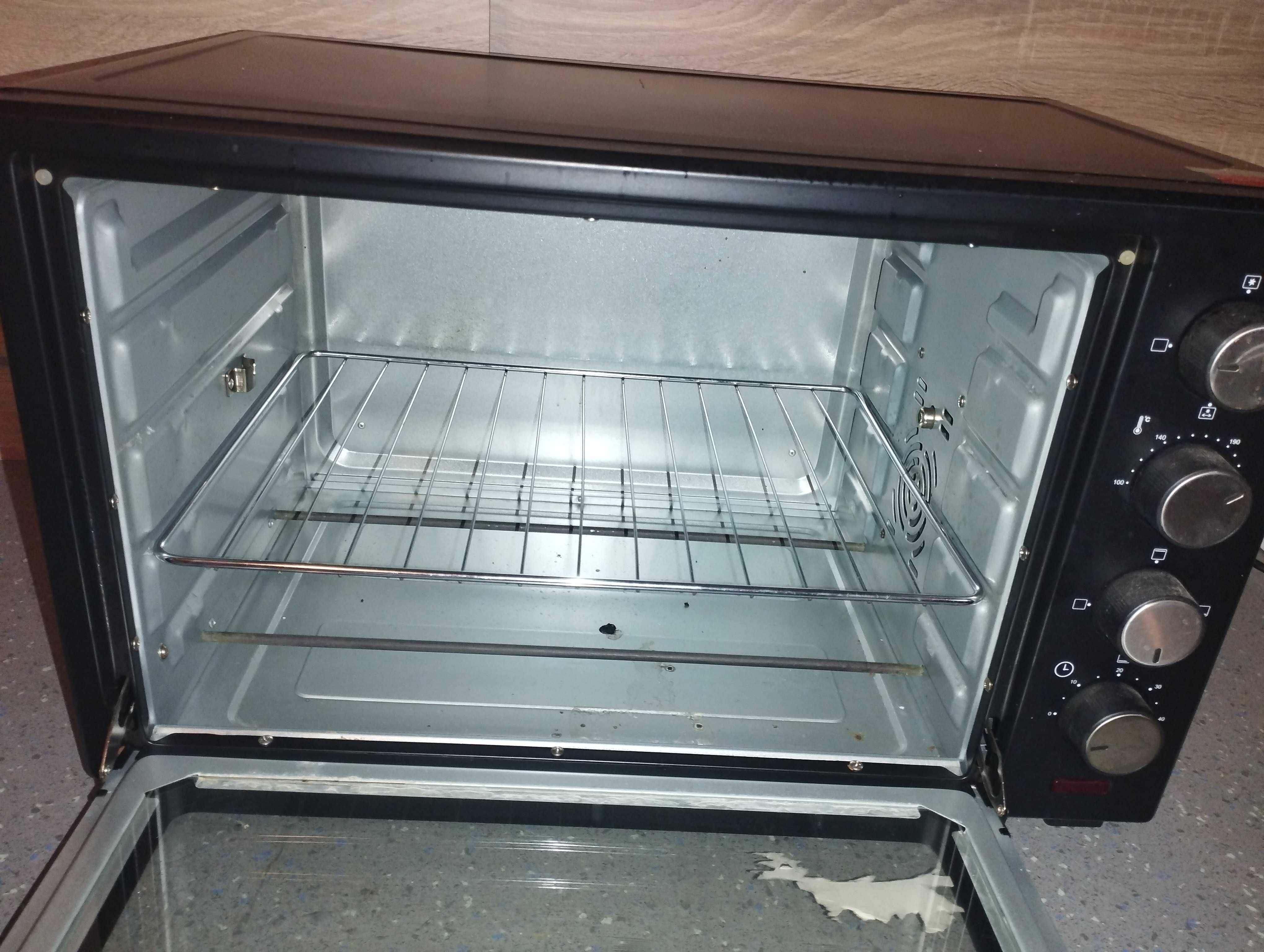 Minipiekarnik ULTIMAR 48l termoobieg, grill idealny na działkę