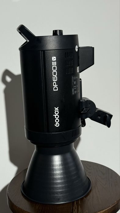 Спалах Godox DP 600III V