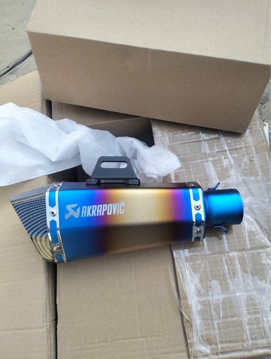 Прямоток Akrapovic, довжина 34 сантиметри