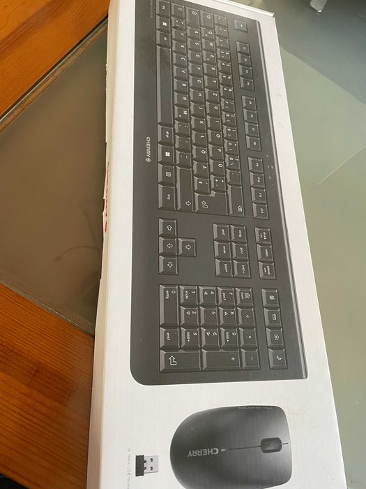 Wireless Keyboard Cherry - layout US International