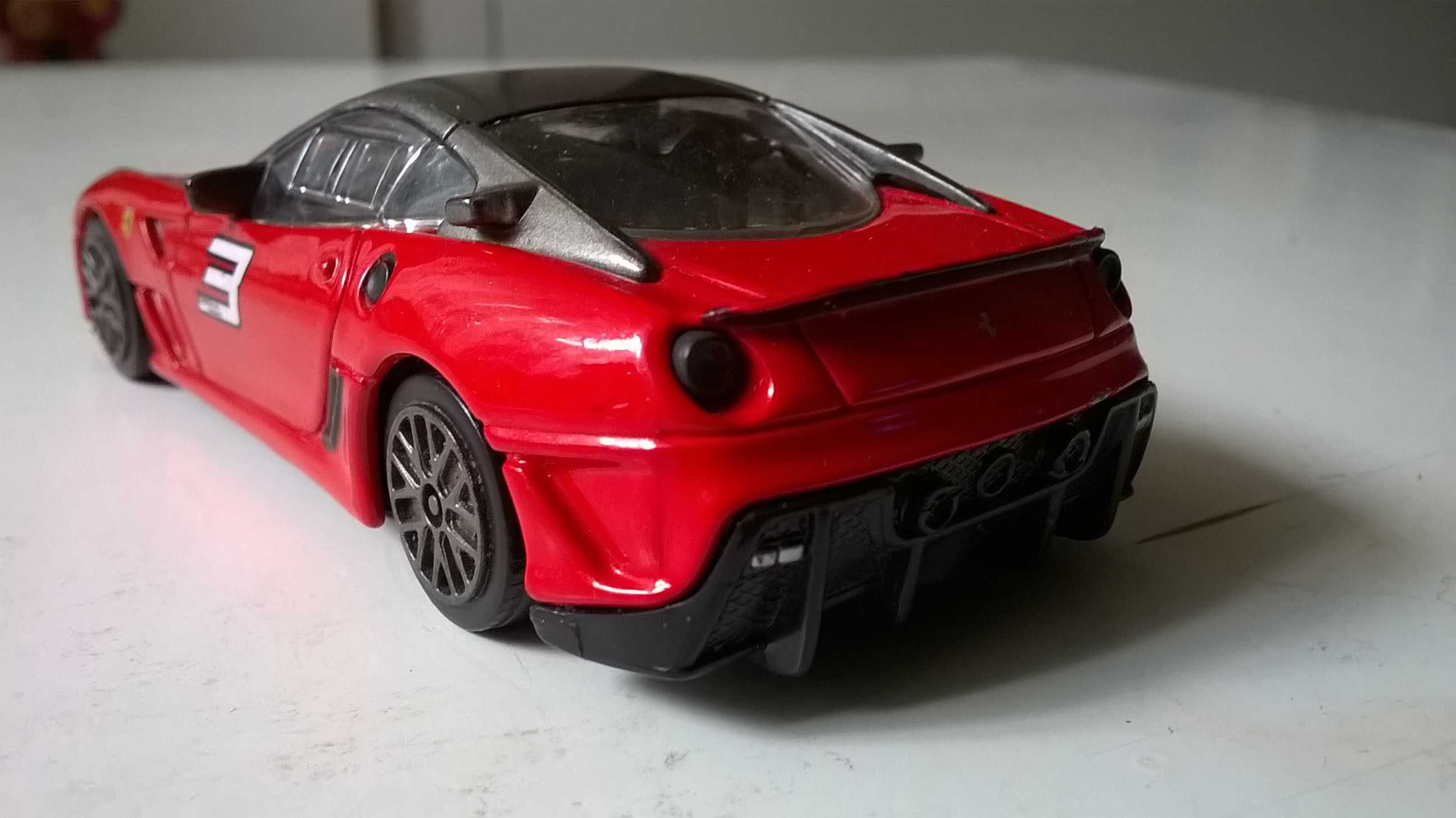 FERRARI 599XX; skala 1:43; model metalowo-plastikowy; Bburago