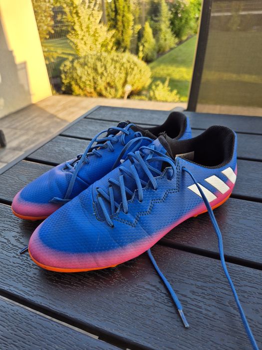 Buty korki do gry w piłkę