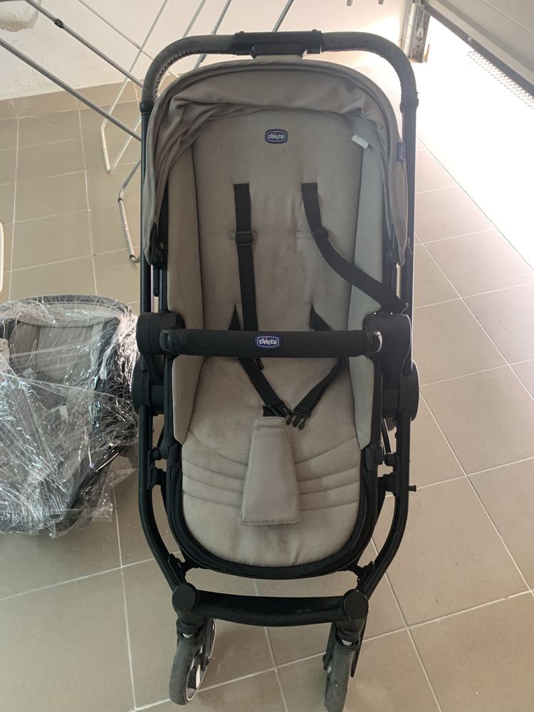 Trio best friend chicco - inlcui base para viatura automovel