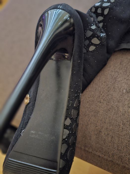 Продам чоботи  40 р. в хорошому  стані