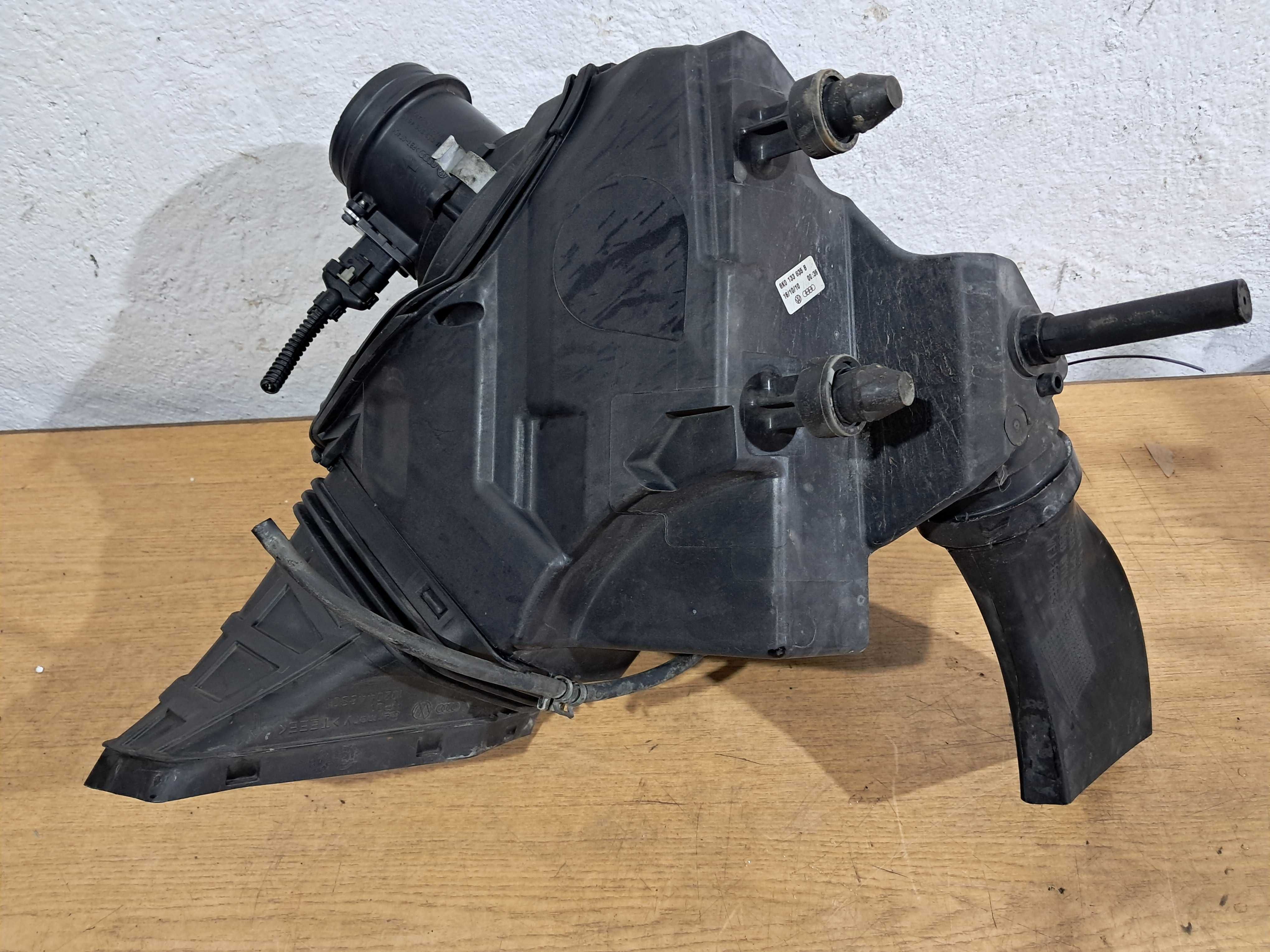 Obudowa filtra powietrza przepływomierz 3.0 TDI AUDI A4 B8 A5 8T Q5