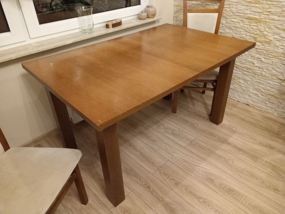 Stół drewniany + 4 krzesła