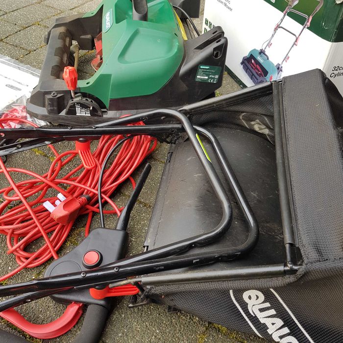 Kosiarka elektryczna cylindryczna QUALCAST SCM32A 400W 32cm