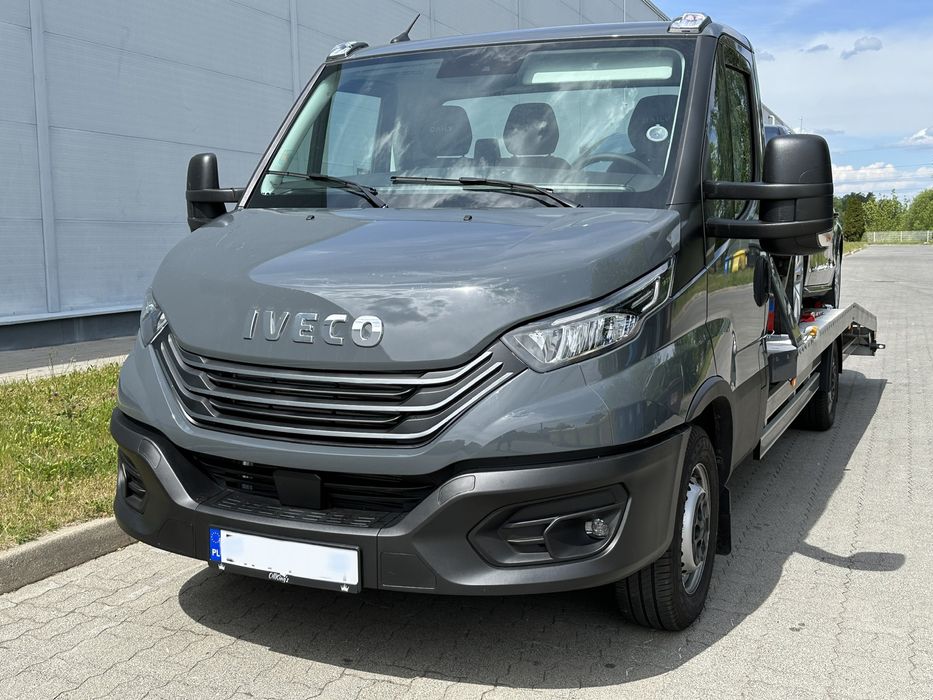AUTOLAWETA Iveco Daily transport pojazdów wynajem Pomoc drogowa