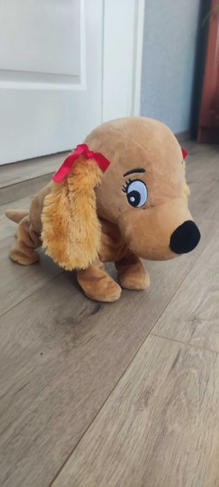 М'яка інтерактивна іграшка собачка