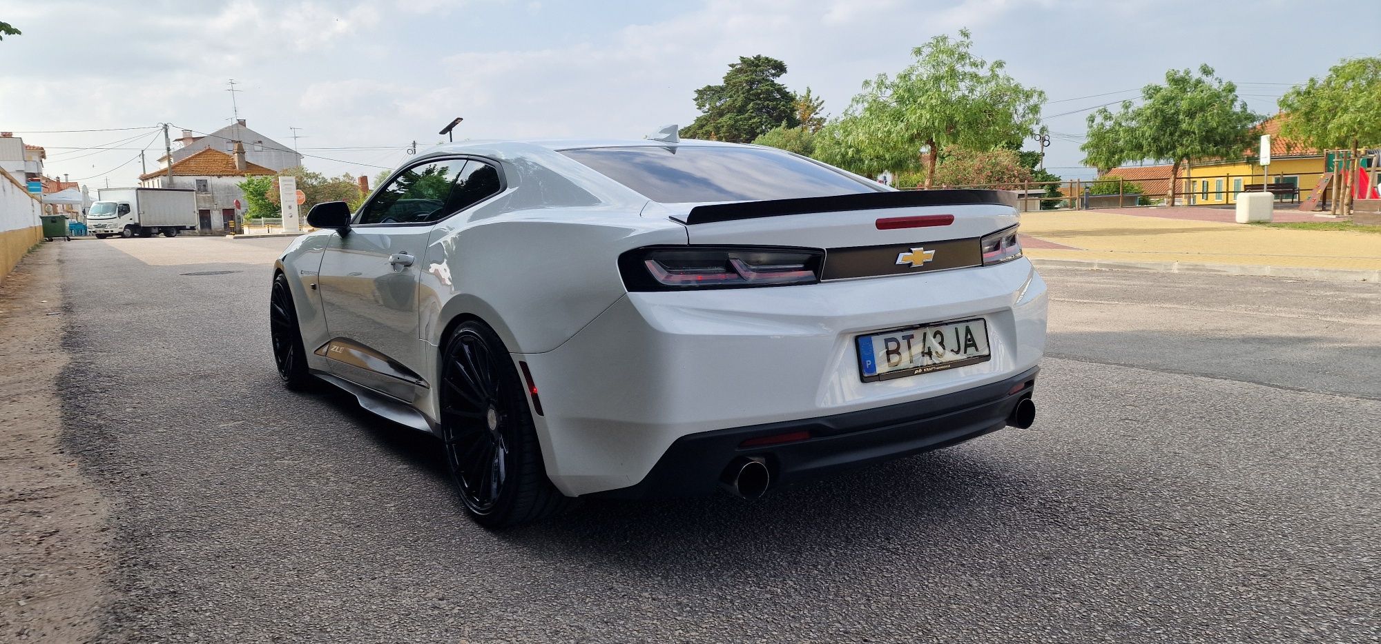 Chevrolet camaro equipamento zl1