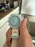 Omega x Swatch Uran SO33L100 - zegarek dobry stan