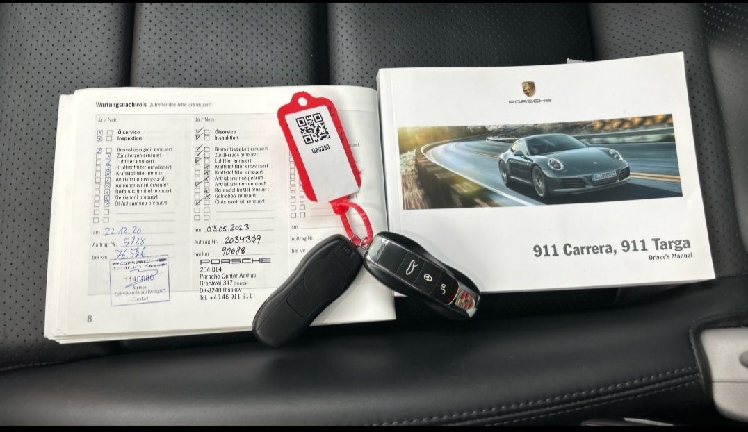 Porsche 911 4S Black