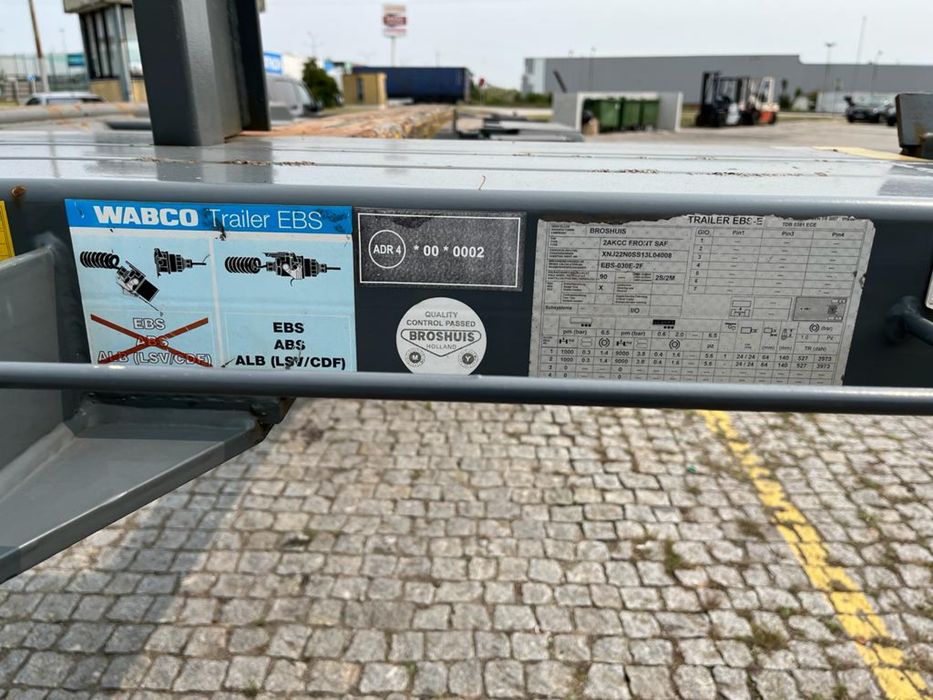 Semi Reboque Porta Contentores