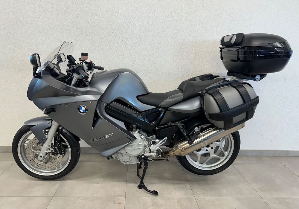 BMW F BMW F 800 ST / ABS / 3 Kufry / Grzane manetki / Super stan / FV 23 %