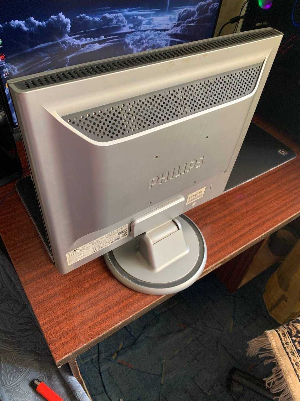 монитор Philips 19