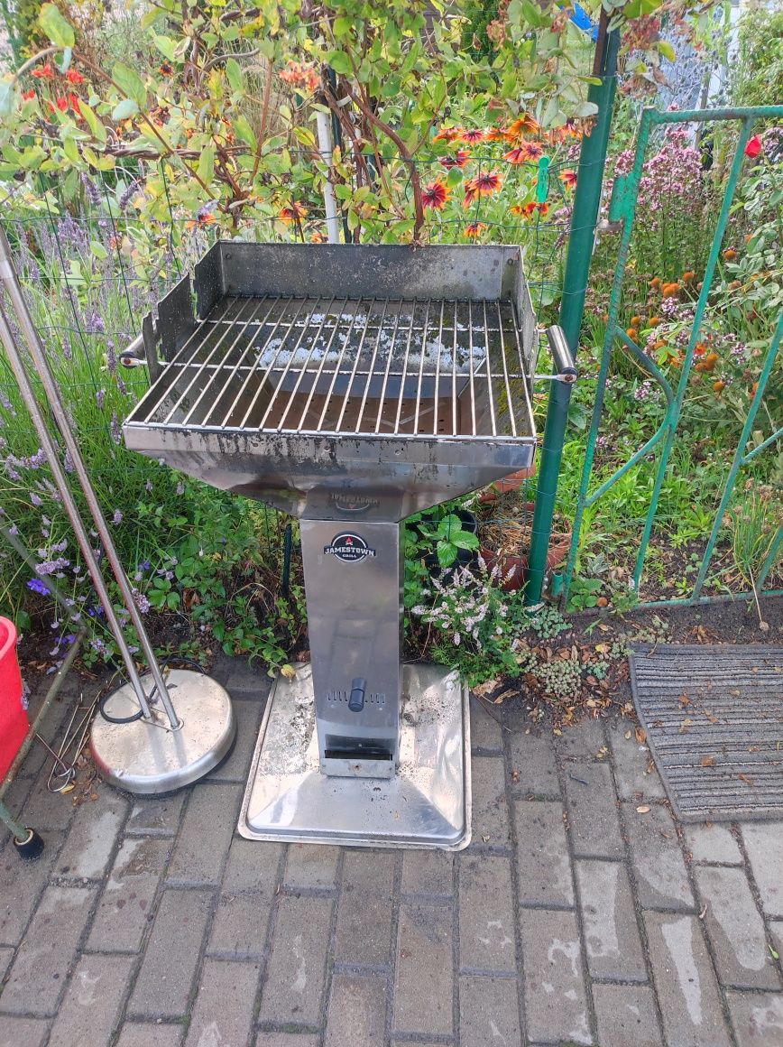 Grill elektryczny i węglowy