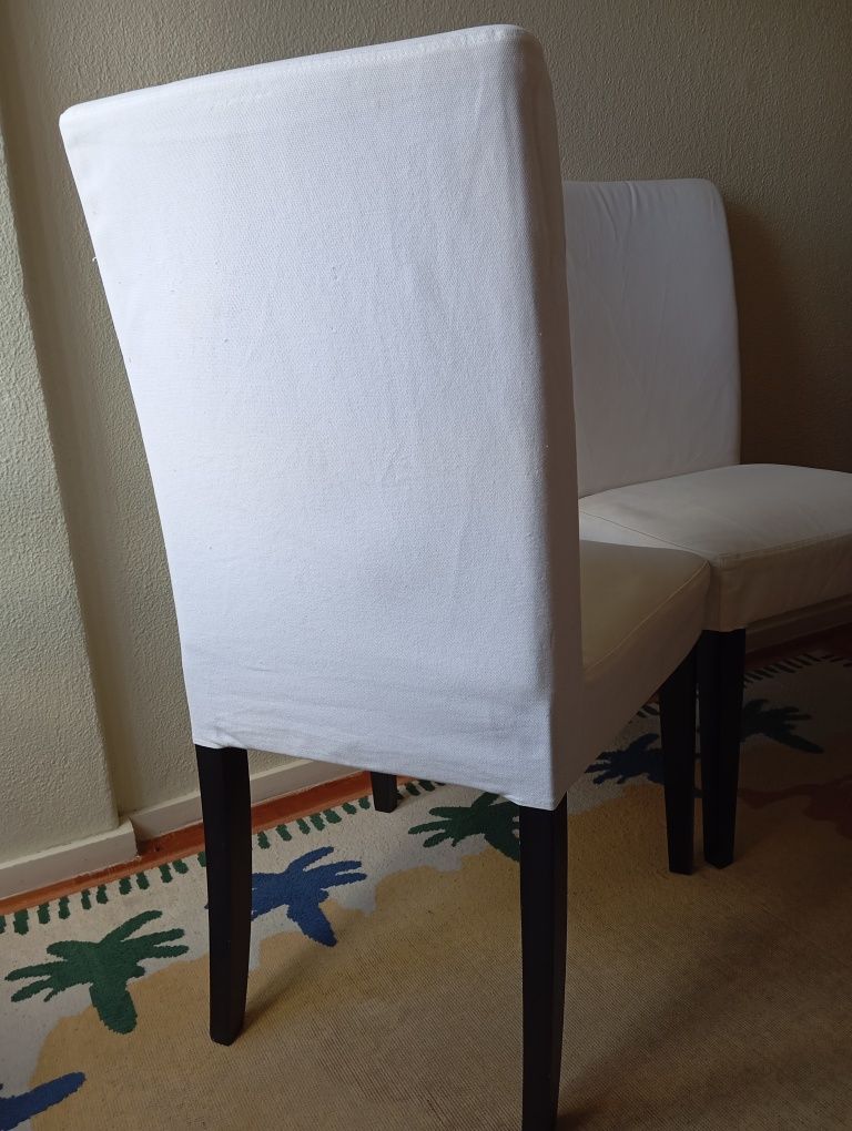 cadeiras IKEA com capa