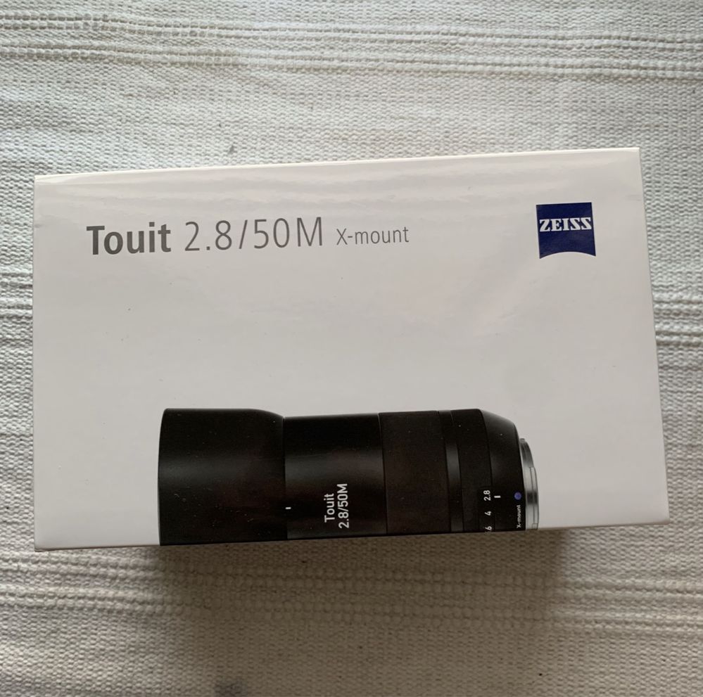 ZEISS Touit 2.8/50M X - автофокусный объектив Fujifilm X-mount