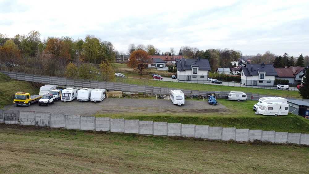 Parking Kampery Przyczepy łodzie Samochody i inne Kraków Cechowa