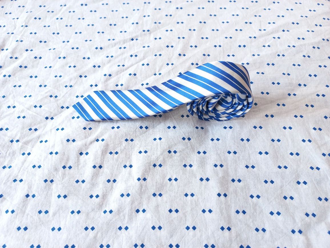 niebieski w paski krawat SMOG