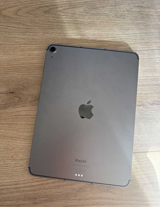 iPad Air 5 gen. 256GB Wi-Fi + Cellular