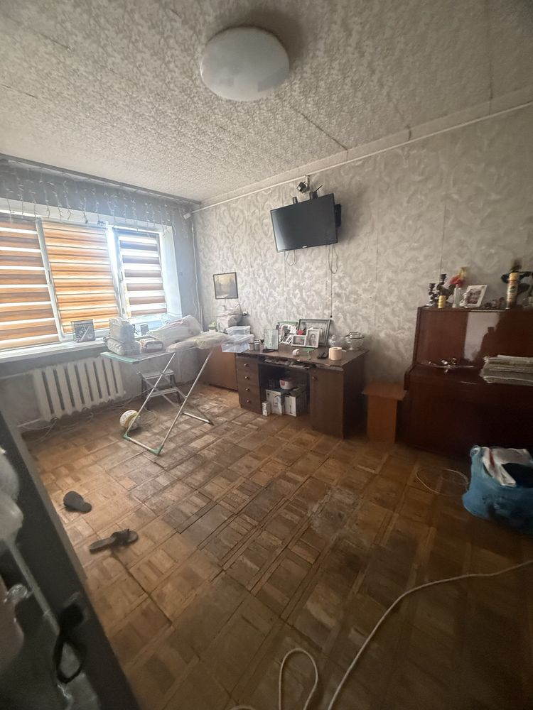 Продаж двухкімнатної  в центрі 38500