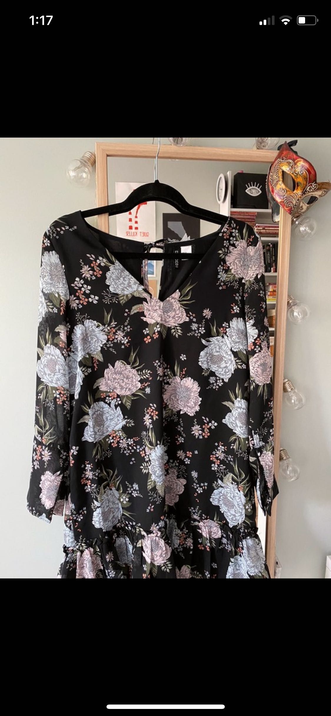 Czarna sukienka z falbanką w kwiaty H&M