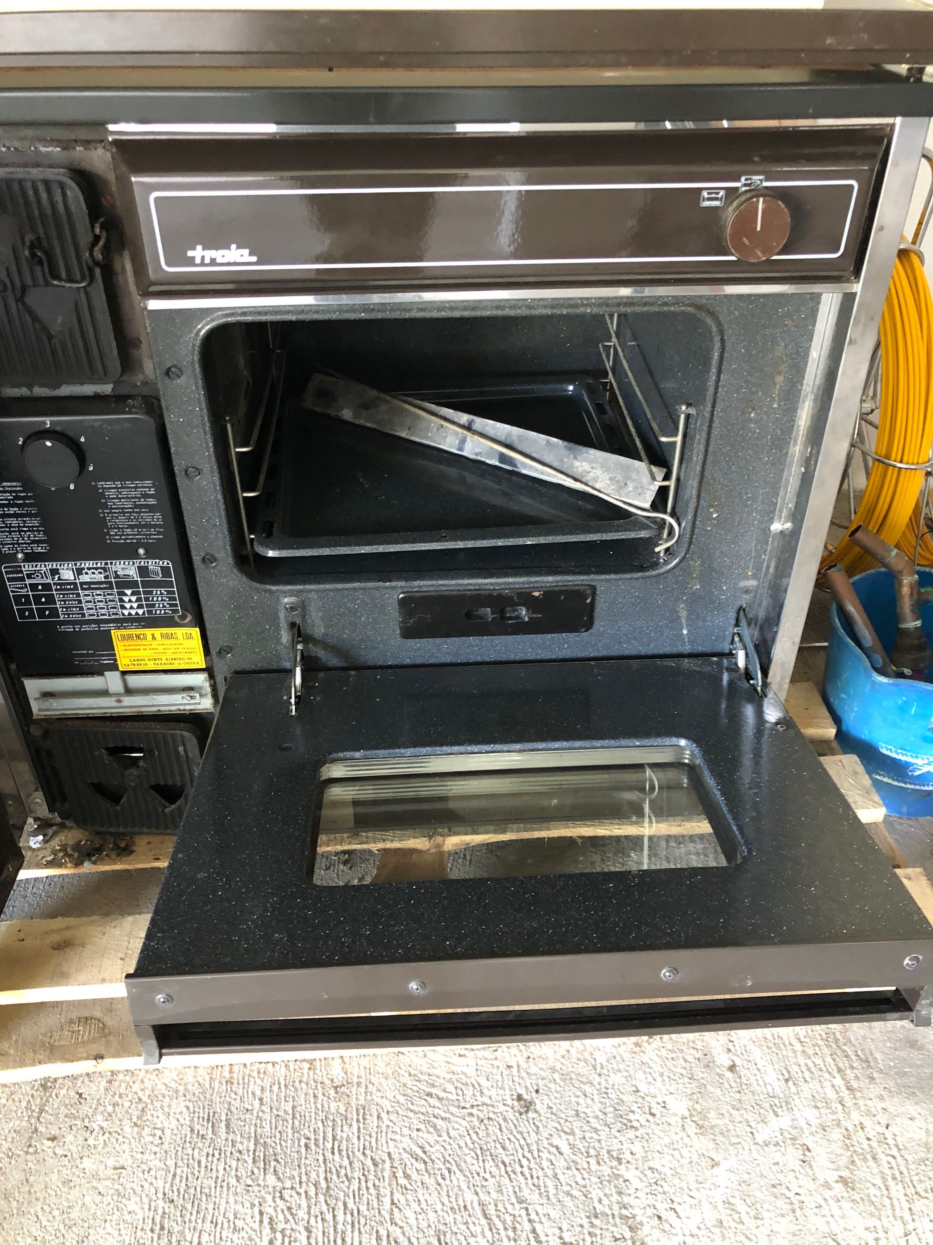 Vendo forno a lenha