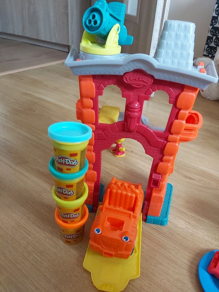 Ciastolina remiza strażacka Play Doh