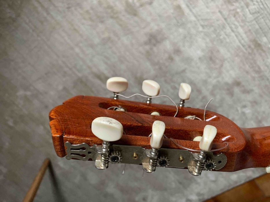 Guitarra clássica Jacques Castelluccia ano 60