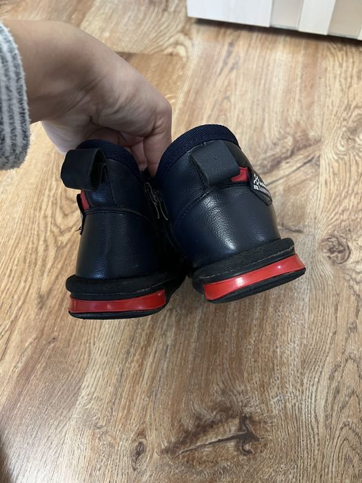 Продам дитячі зимові  чобітки на хлопчика