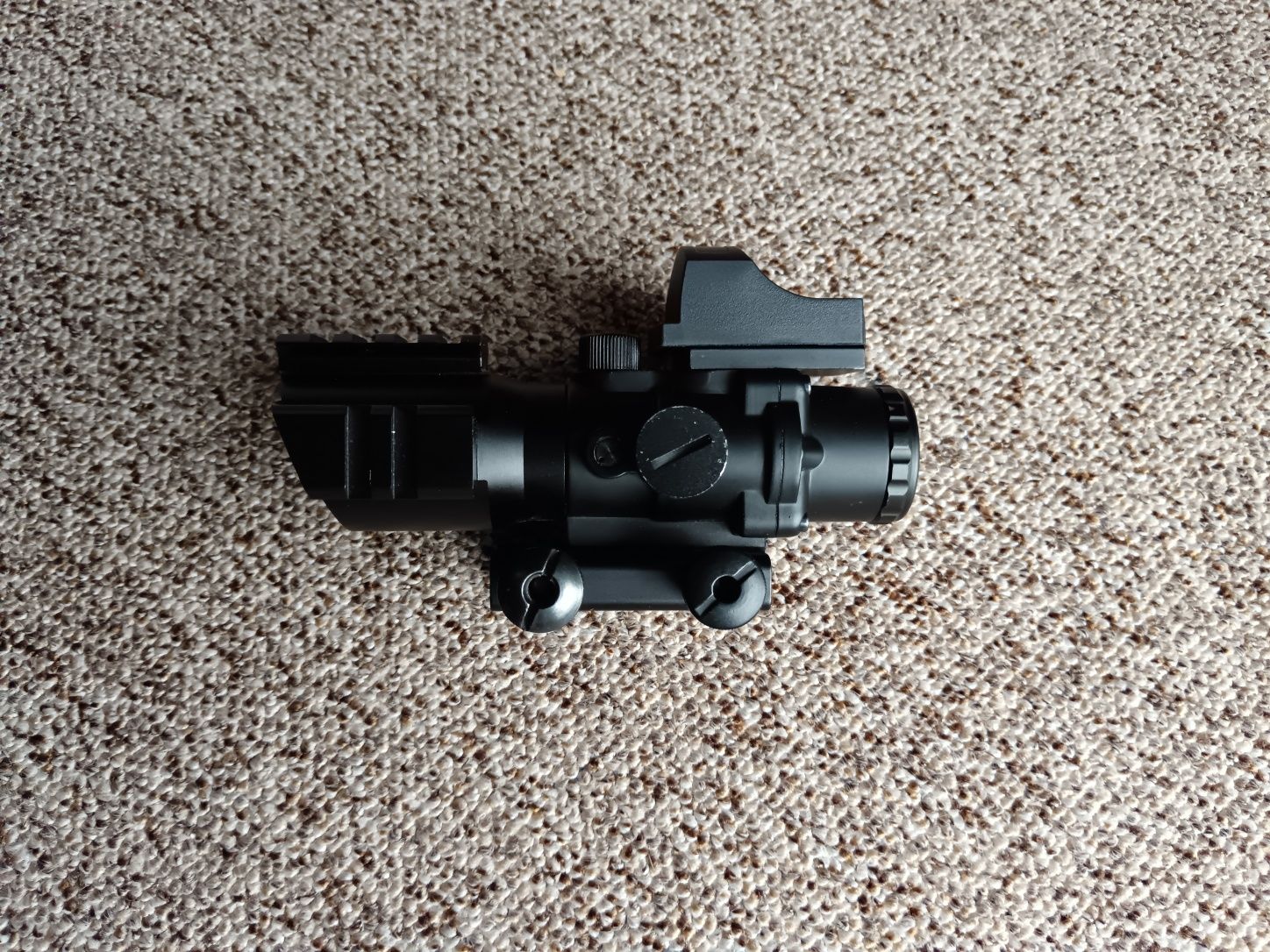 Luneta ASG Rhino Theta Optics 4x32 micro kolimator