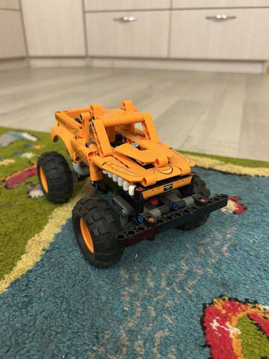 Лего Lego колекція сина, є ще багато машин