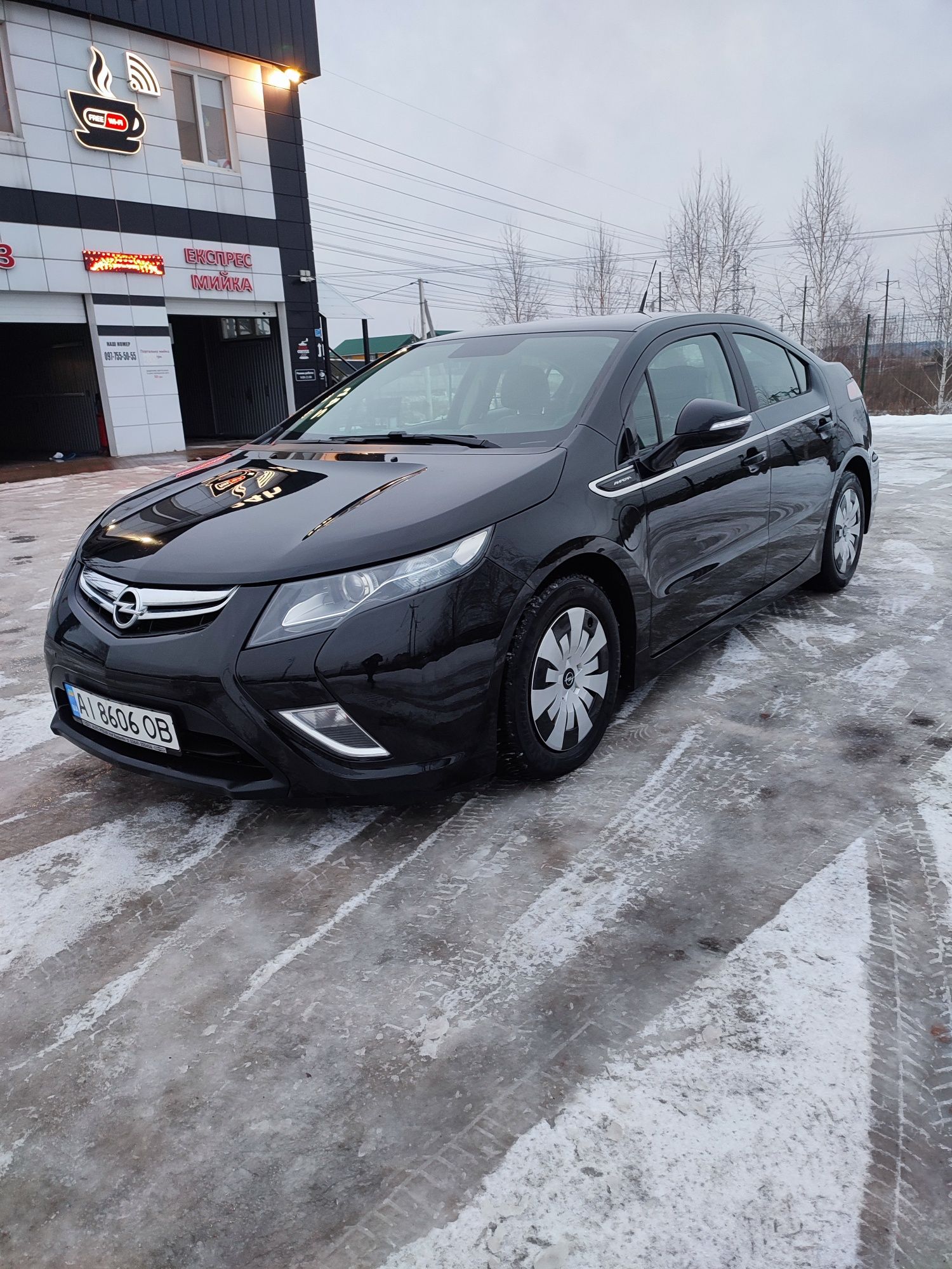 Opel Ampera плагін гібрид