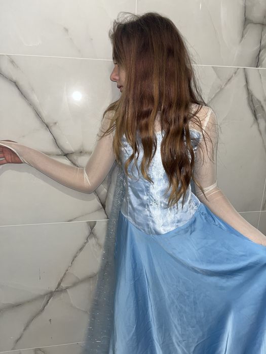 Дуже гарний костюм вдягала всього один раз