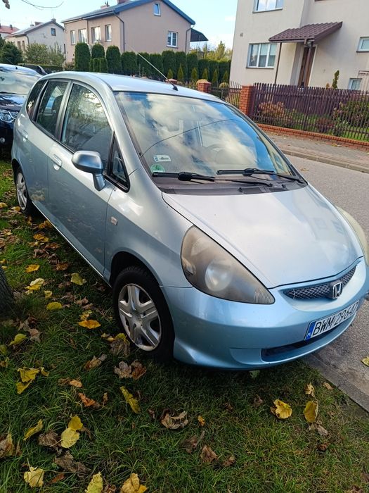 Honda Jazz 1.4 benzyna 2004 – na części / uszkodzona

 Jazz 1.4 benzyn