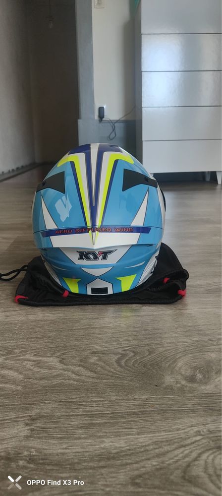 Vendo capacete novo marca KYT