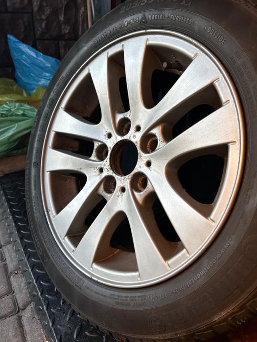 Opony zimowe Continental Run flat SSR 205/55/16 z felgami BMW