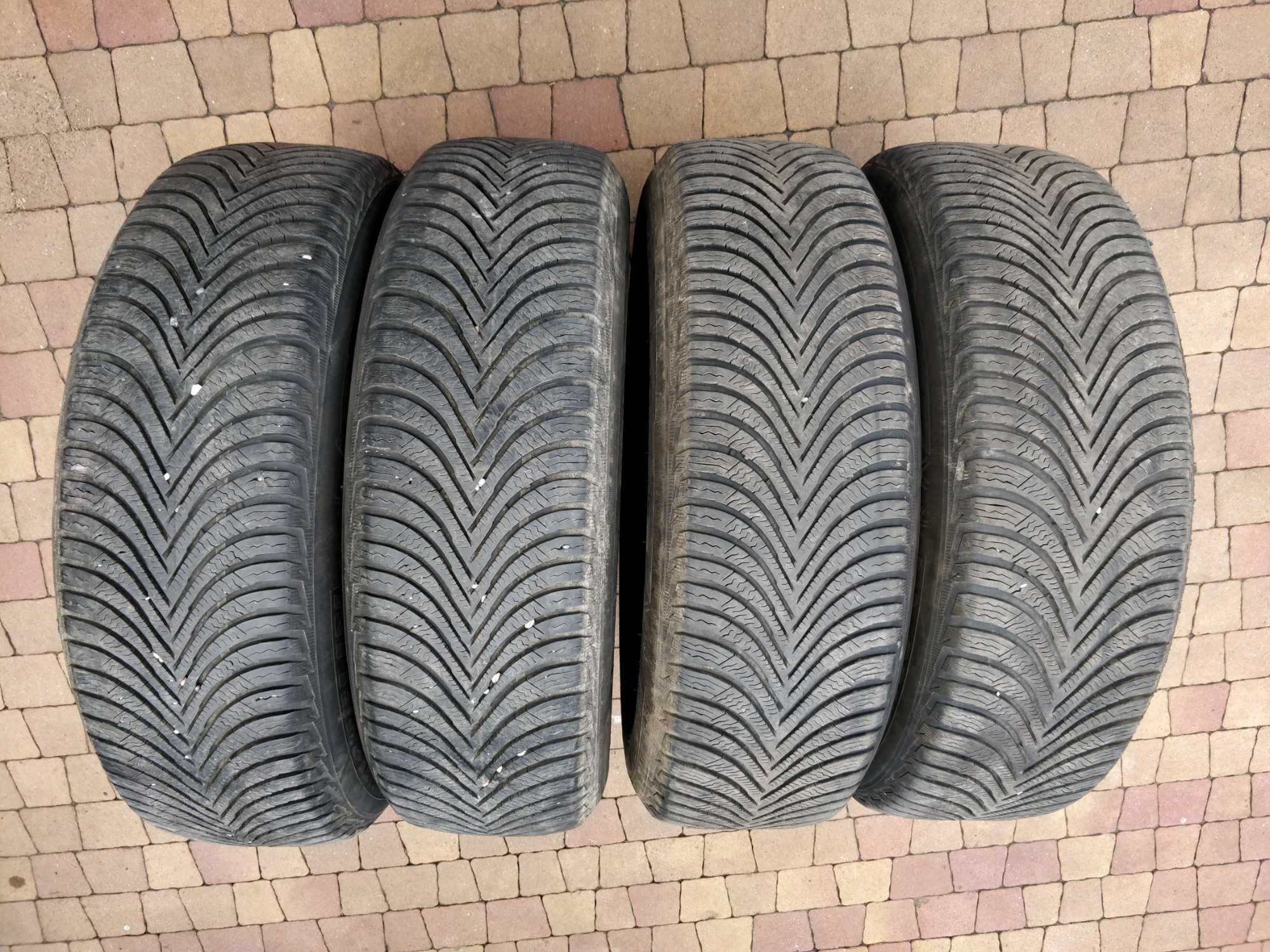 3230. Koła zimowe Ford Mustang V 5x114.3 215/65/17 Michelin