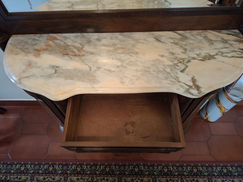 Móvel de Entrada com Espelho