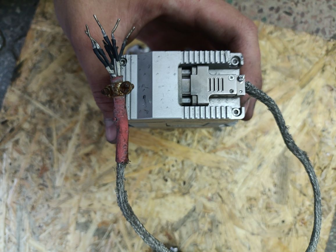 KST Brushless Motor X30-12-165.