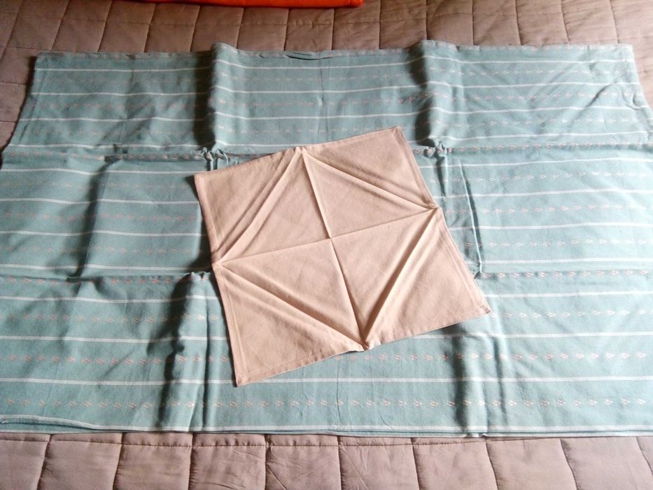 Toalha de Mesa e Guardanapos 100% algodão - NOVA