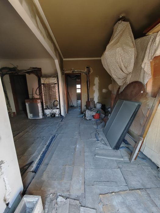 Vendo T4 Alvalade devoluto para OBRAS TOTAIS