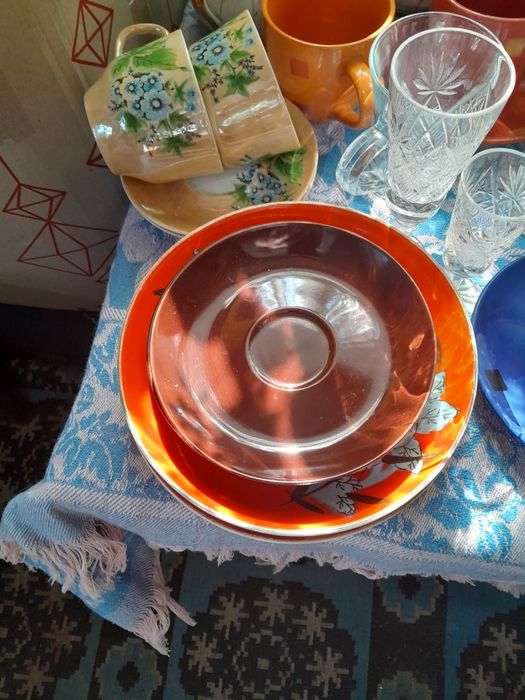 Посуда .тарелочки.чашки.вазочки